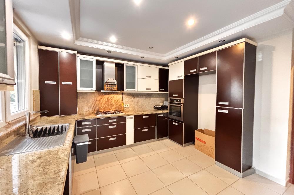 SUADİYE BAĞDAT CADDESİ VE MARMARAY YAKININDA SATILIK DAİRE