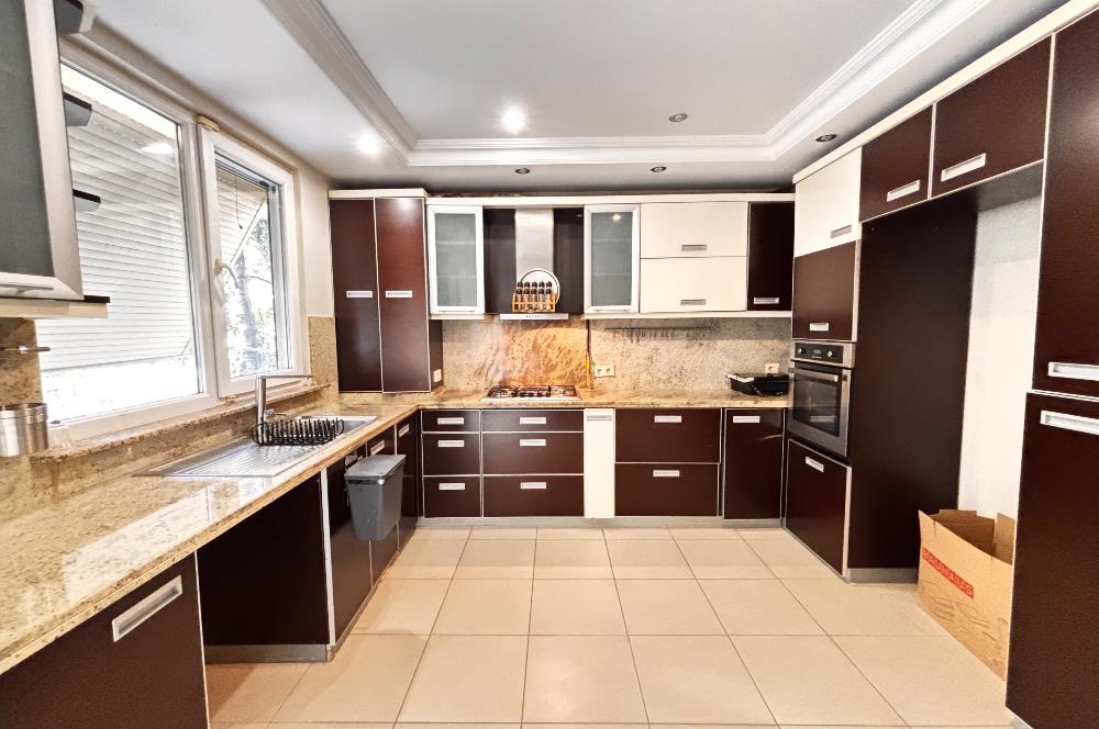 SUADİYE BAĞDAT CADDESİ VE MARMARAY YAKININDA SATILIK DAİRE