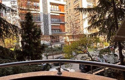 SUADİYE BAĞDAT CADDESİ VE MARMARAY YAKININDA SATILIK DAİRE