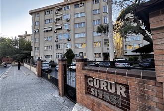 ALTUNİZADE MÜKEMMEL LOKASYONDA GURUR SİTESİ KİRALIK 3+1 - 5 - 30219