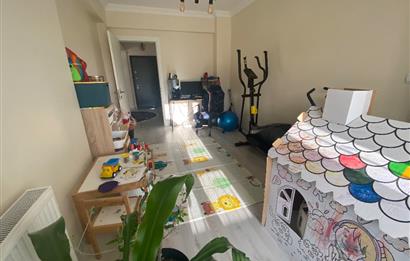 İZZETBAYSAL DEVLET HASTANESİ YOLUNDA 3+1 SATILIK DAİRE