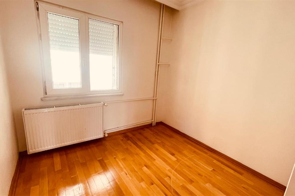 ALTUNİZADE MÜKEMMEL LOKASYONDA GURUR SİTESİ KİRALIK 3+1