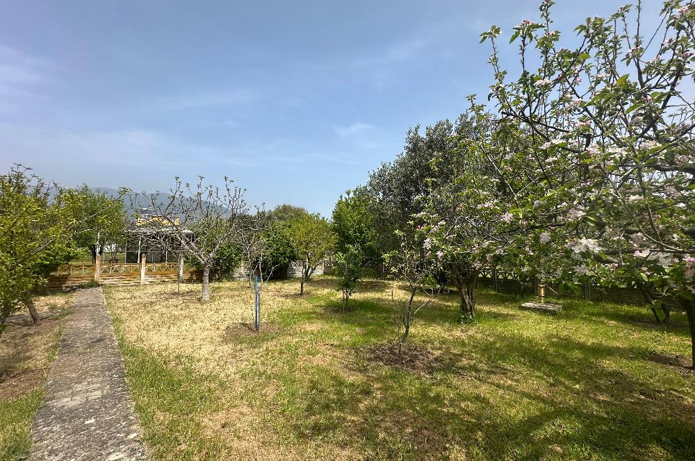 Erdek Sahil Mahallesinde -1500 m² Bahçeli- 5+1 Müstakil Villa