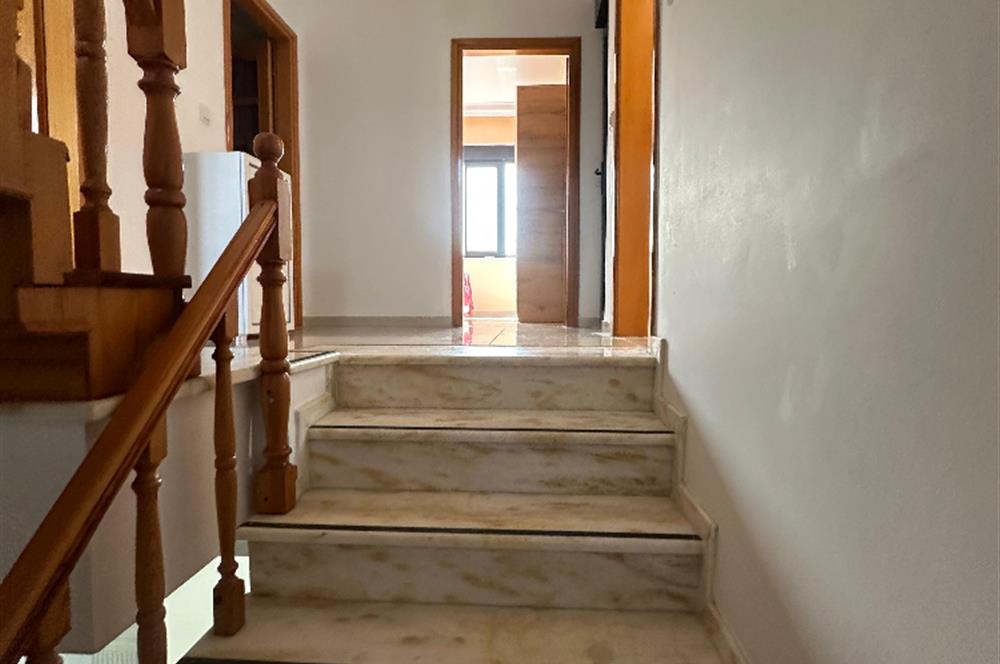 Erdek Sahil Mahallesinde -1500 m² Bahçeli- 5+1 Müstakil Villa