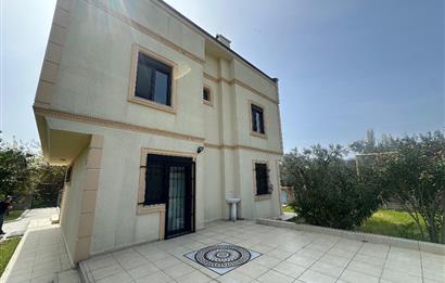 Erdek Sahil Mahallesinde -1500 m² Bahçeli- 5+1 Müstakil Villa