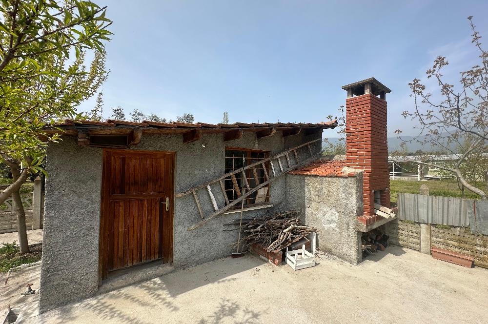 Erdek Sahil Mahallesinde -1500 m² Bahçeli- 5+1 Müstakil Villa