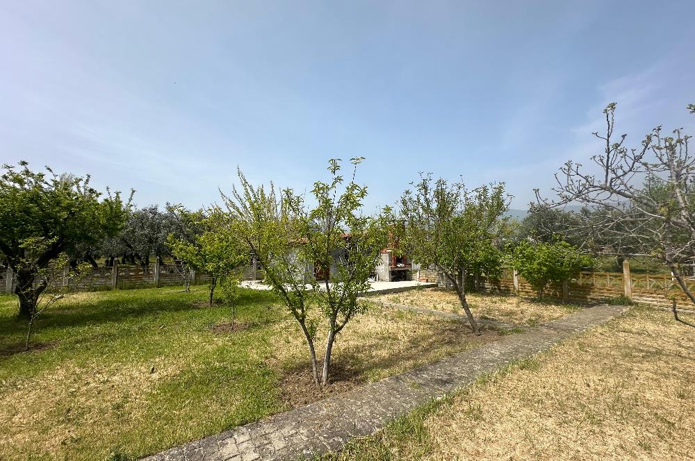 Erdek Sahil Mahallesinde -1500 m² Bahçeli- 5+1 Müstakil Villa