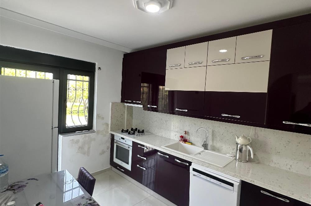 Erdek Sahil Mahallesinde -1500 m² Bahçeli- 5+1 Müstakil Villa