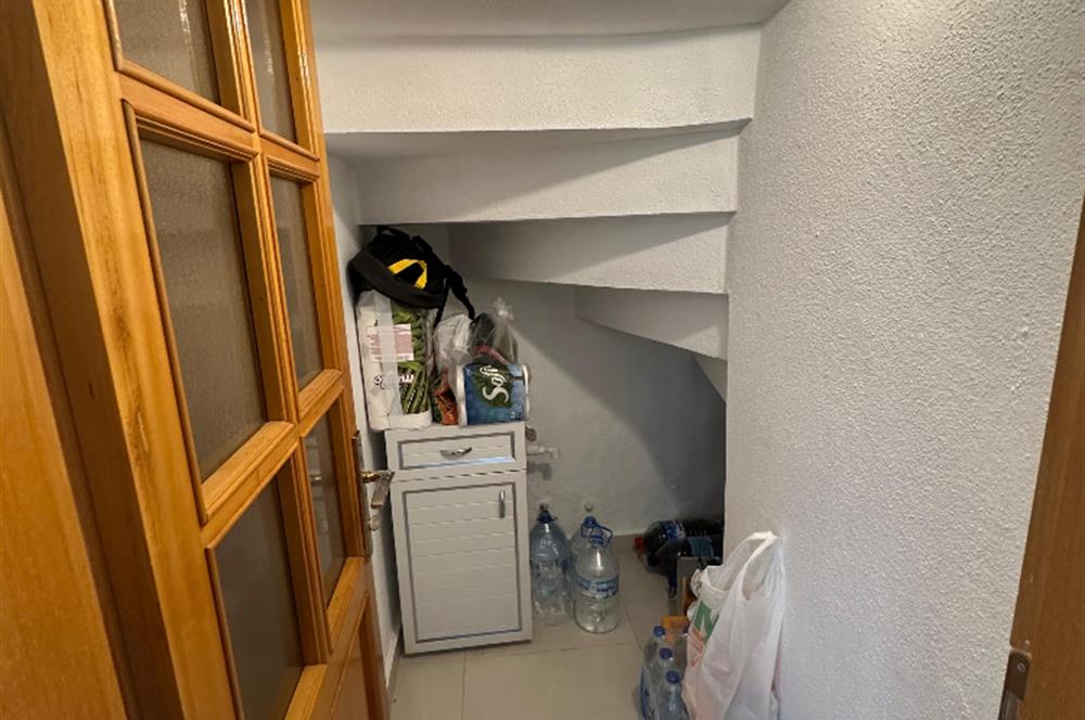 Erdek Sahil Mahallesinde -1500 m² Bahçeli- 5+1 Müstakil Villa