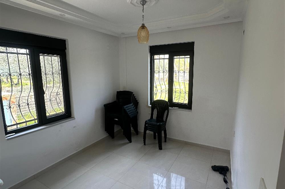Erdek Sahil Mahallesinde -1500 m² Bahçeli- 5+1 Müstakil Villa