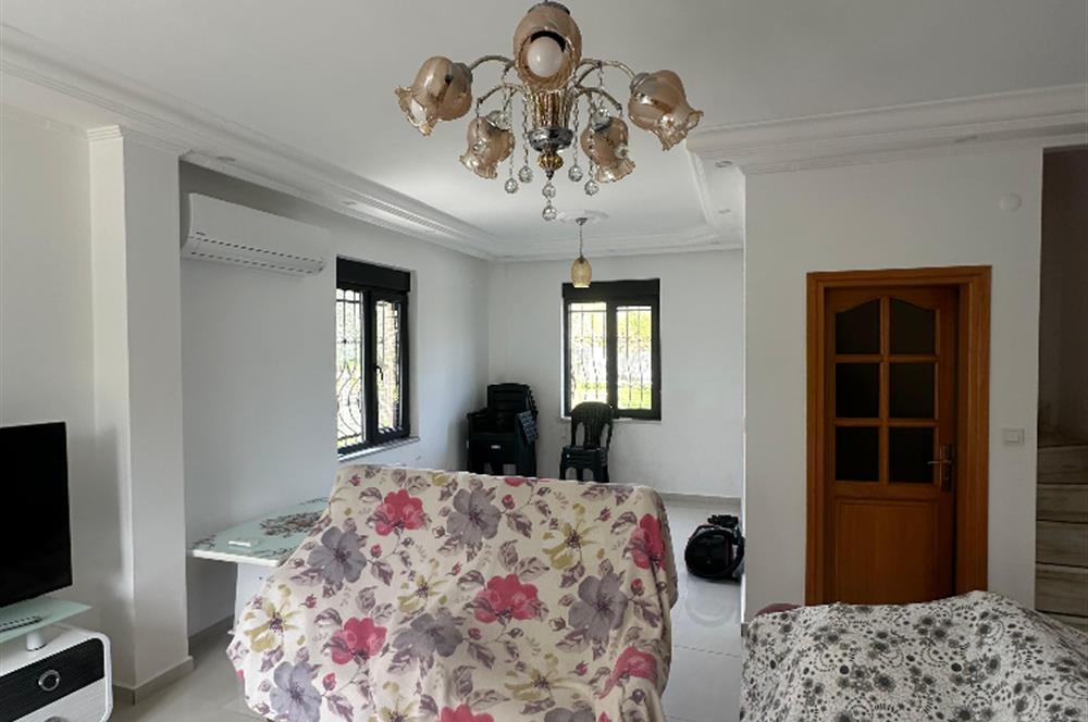 Erdek Sahil Mahallesinde -1500 m² Bahçeli- 5+1 Müstakil Villa