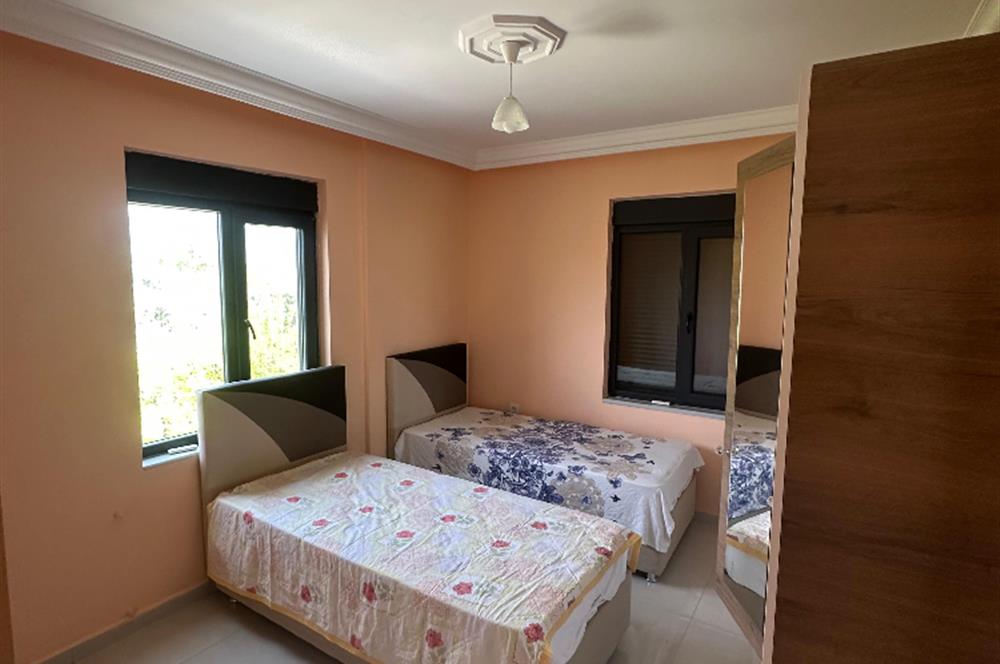 Erdek Sahil Mahallesinde -1500 m² Bahçeli- 5+1 Müstakil Villa