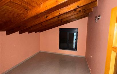 Erdek Sahil Mahallesinde -1500 m² Bahçeli- 5+1 Müstakil Villa