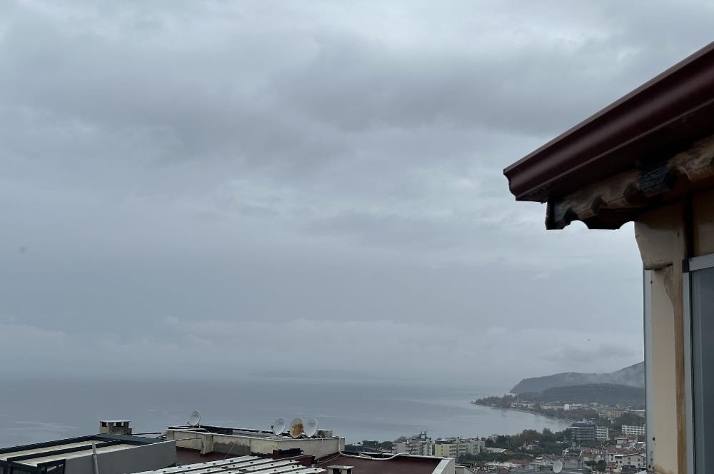 Alaettin Mahallesi'nde 4+1 Deniz Manzaralı Dubleks