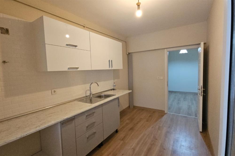 Maltepe Bağlarbaşında Metro ve Marmaraya Yakın Satılık 3+1 Daire