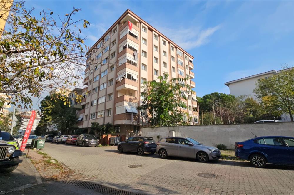 Maltepe Bağlarbaşında Metro ve Marmaraya Yakın Satılık 3+1 Daire