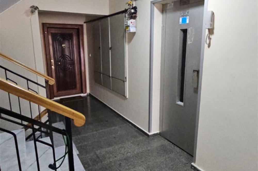 Maltepe Bağlarbaşında Metro ve Marmaraya Yakın Satılık 3+1 Daire