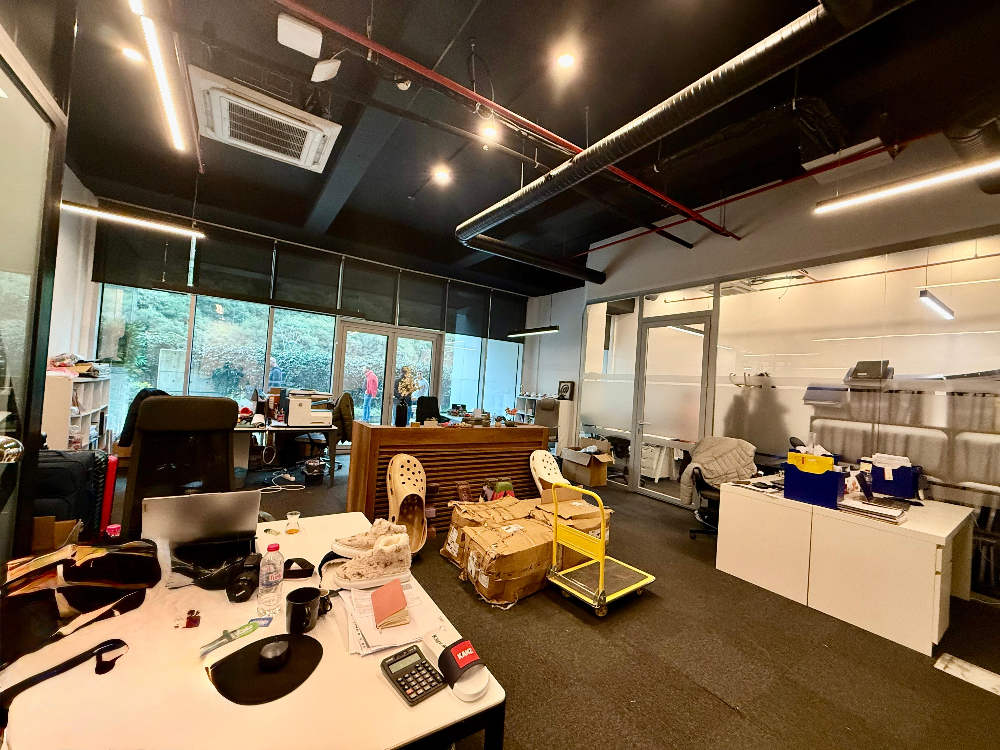 Seba Satılık Ofis 251m2+17m2 Bahçe Kullanımlı Dekorasyonlu