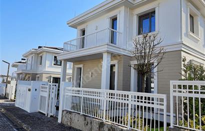 EMLAK KONUT ÇINARKÖYDE KİRALIK D TİPİ 4+1+1(HİZM.ODASI) VİLLA