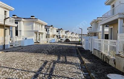 EMLAK KONUT ÇINARKÖYDE KİRALIK D TİPİ 4+1+1(HİZM.ODASI) VİLLA