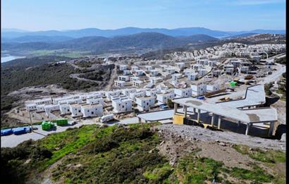 Milas Bogaziçi muhtesem deniz manzaralı satılık imarlı arsa