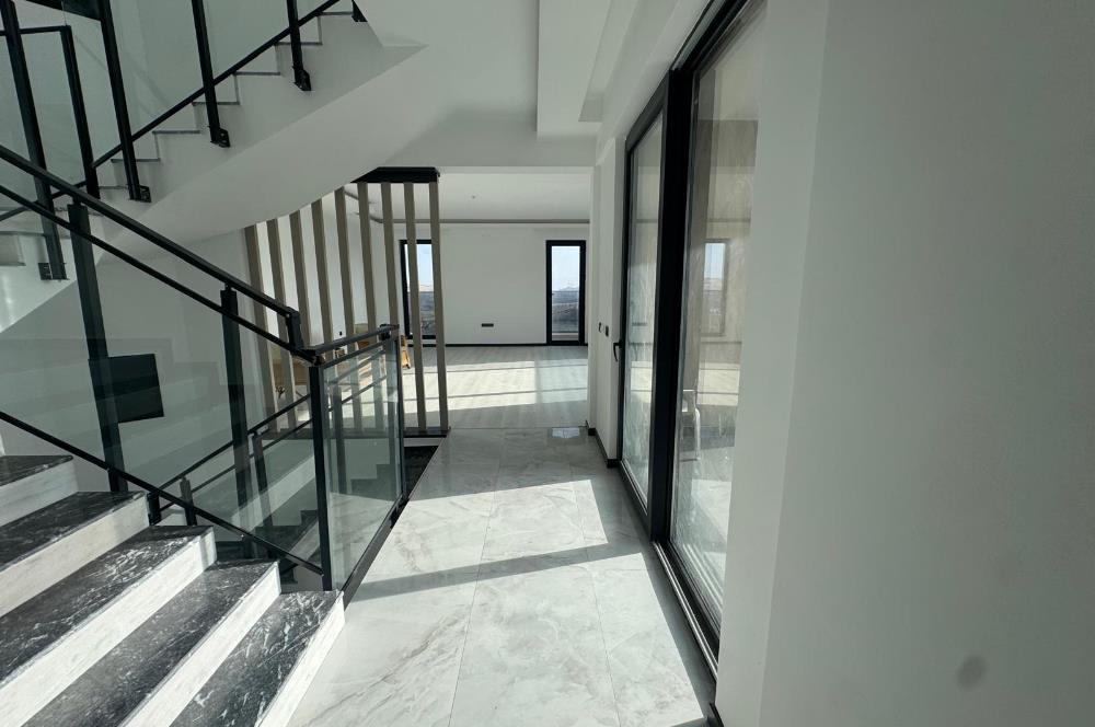 BAĞLUM SATILIK LÜKS İKİZ VİLLA – 7+1 – 425 M² 