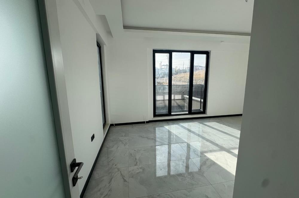 BAĞLUM’DA İSKANLI 7+1 LÜKS İKİZ VİLLA – 600 M² ARSA PAYI – 425 M² KULLANIM
