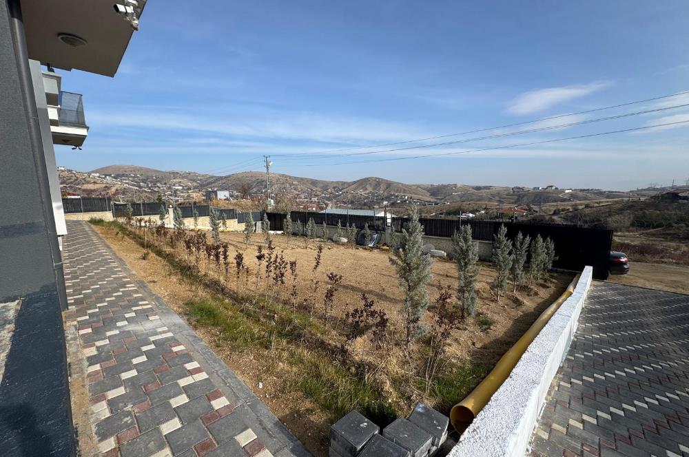 BAĞLUM SATILIK LÜKS İKİZ VİLLA – 7+1 – 425 M² 