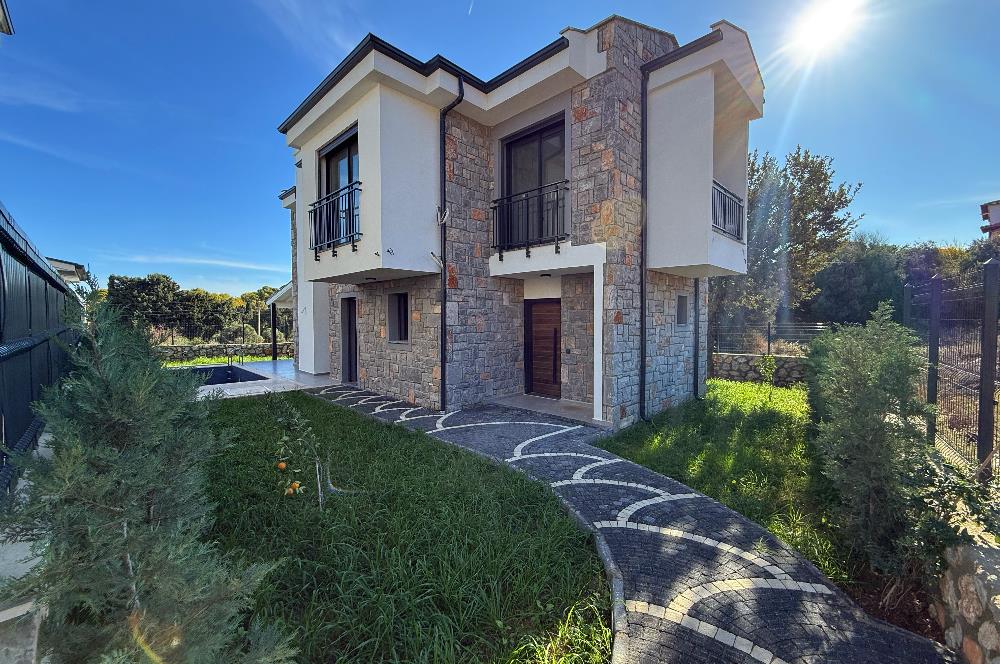 Datça Burgaz'da Satılık 3+1 Tam Müstakil Havuzlu Sıfır Villa
