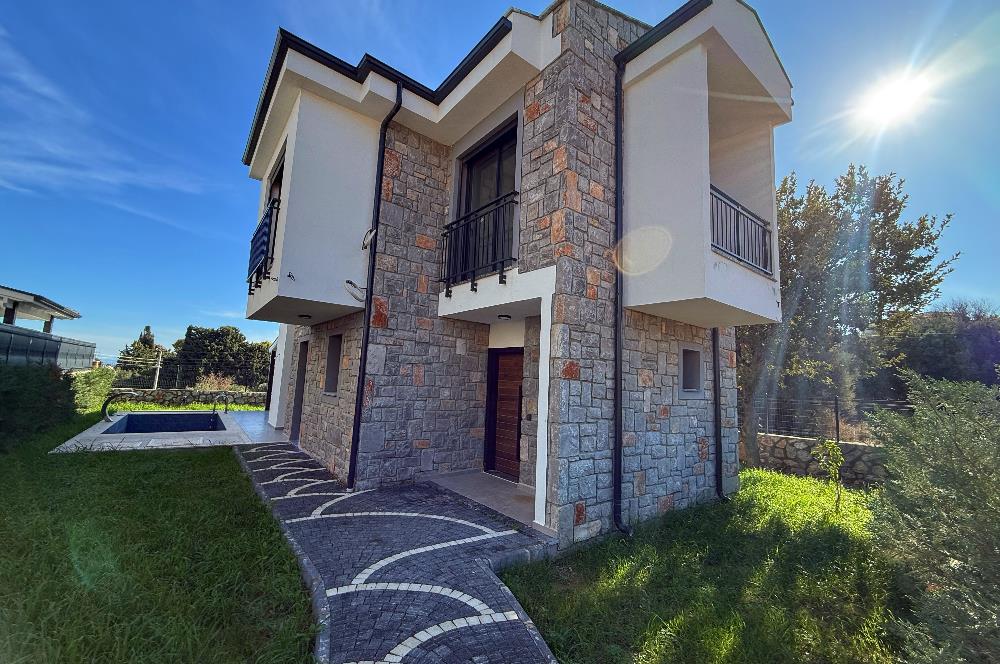 Datça Burgaz'da Satılık 3+1 Tam Müstakil Havuzlu Sıfır Villa