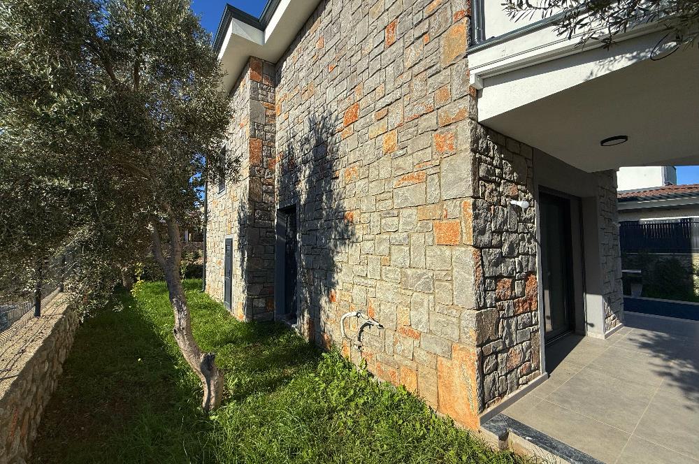 Datça Burgaz'da Satılık 3+1 Tam Müstakil Havuzlu Sıfır Villa