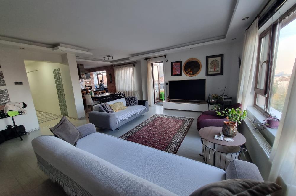 ÖVEÇLER'DE TASARIMLI SATILIK 4+1 LÜKS DUBLEKS