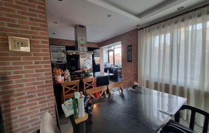 ÖVEÇLER'DE TASARIMLI SATILIK 4+1 LÜKS DUBLEKS