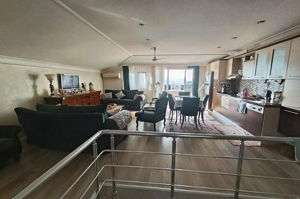 Büyükçekmece’de Deniz ve Göl Manzaralı Dubleks Daire