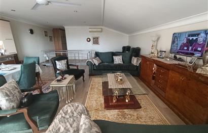 Büyükçekmece’de Deniz ve Göl Manzaralı Dubleks Daire