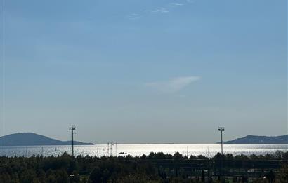 SAHİLE İLK PARSELDE DENİZ MANZARALI ULTRA LÜKS DUBLEKS DAİRE