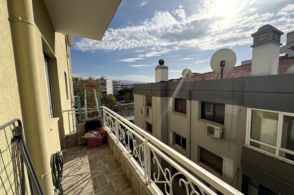 BOSTANLI NAZAN ÖNCEL CADDESİNDE (SİM 3 BLOK) 3+1 SATILIK DAİRE Favorilerime Ekle Yazdır Facebook ile paylaş
