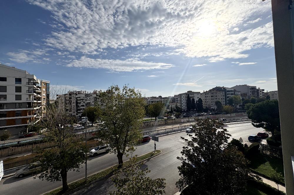 BOSTANLI NAZAN ÖNCEL CADDESİNDE (SİM 3 BLOK) 3+1 SATILIK DAİRE Favorilerime Ekle Yazdır Facebook ile paylaş