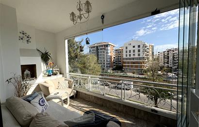 BOSTANLI NAZAN ÖNCEL CADDESİNDE (SİM 3 BLOK) 3+1 SATILIK DAİRE Favorilerime Ekle Yazdır Facebook ile paylaş