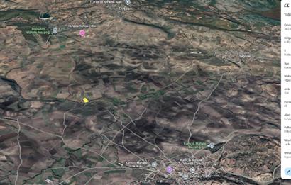 C21 LOCA'DAN SATILIK DERE KENARI SULANABİLİR 5700 M2 TARLA