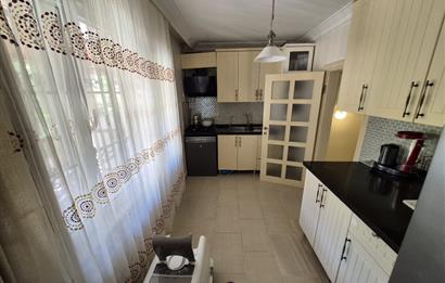 Kilyos'ta Denize Yakın 4 katlı Satılık villa