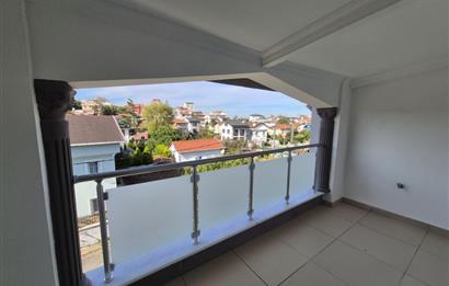 Kilyos'ta Denize Yakın 4 katlı Satılık villa