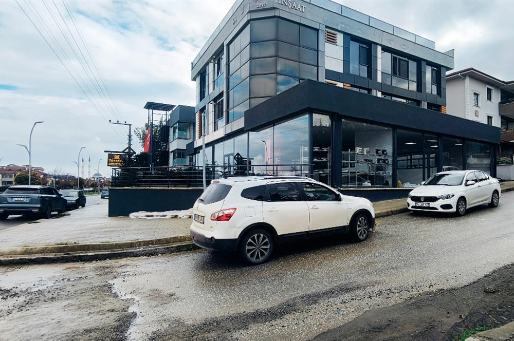 Yatırımcıya Özel /SERDİVANDA KİRACILI 520 M2 DÜKKAN