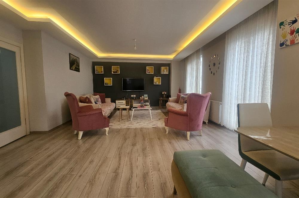 Cumhuriyet Mahallesinde 143 m² Ferah 3+1 – Sahile 5 dk, Karayoluna 1 dk!