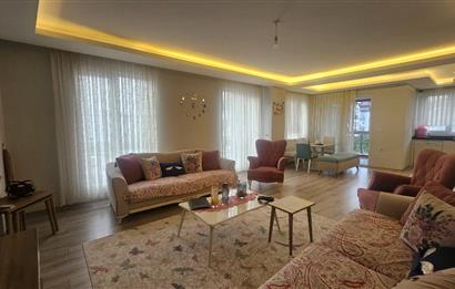 Cumhuriyet Mahallesinde 143 m² Ferah 3+1 – Sahile 5 dk, Karayoluna 1 dk!