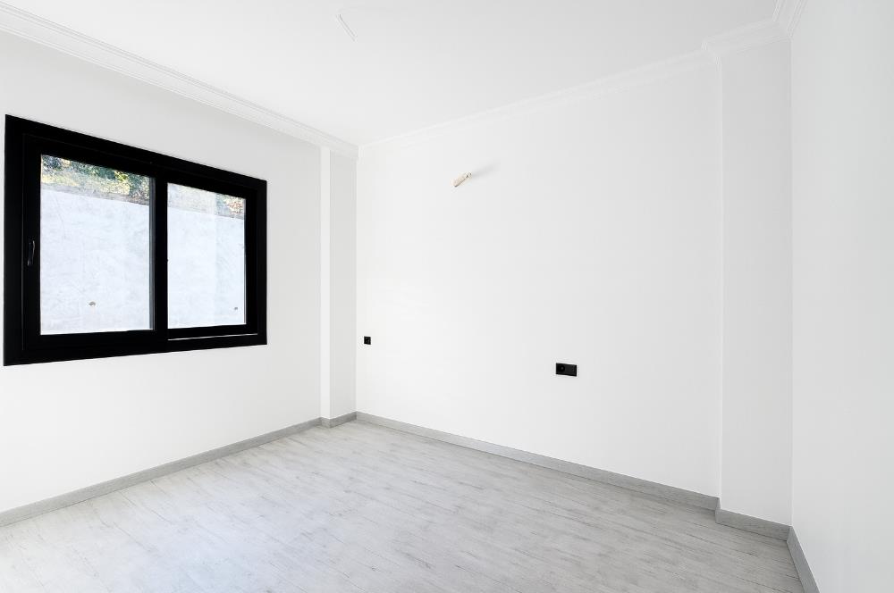 Bodrum Turgutreis'te Satılık Havuzlu Sitede Ferah 2+1 Daireler