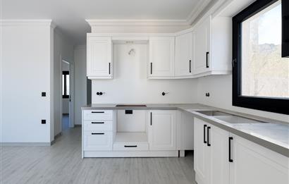 Bodrum Turgutreis'te Satılık Havuzlu Sitede Ferah 2+1 Daireler