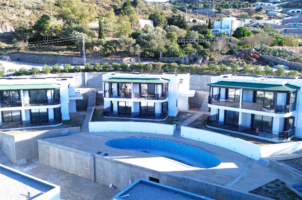 Bodrum Turgutreis'te Satılık Havuzlu Sitede Ferah 2+1 Daireler