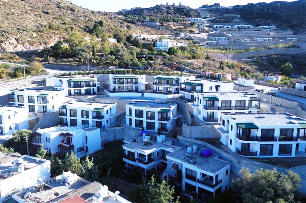 Bodrum Turgutreis'te Satılık Havuzlu Sitede Ferah 2+1 Daireler