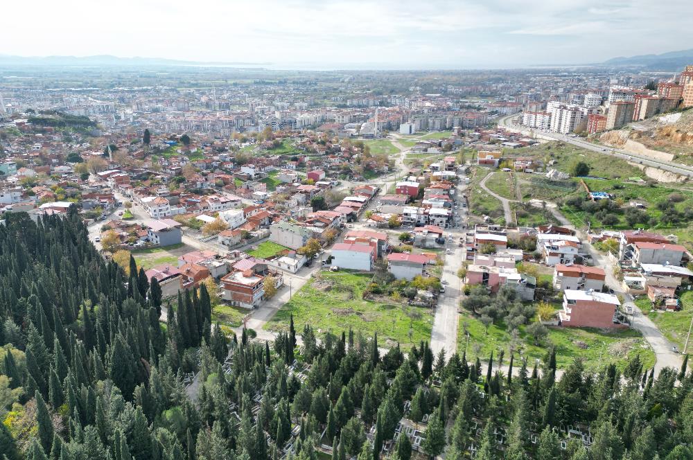 C21 BAL’DAN EDREMİT İBRAHİMCE’DE// YOLA YAKIN 199 m2 ARSA